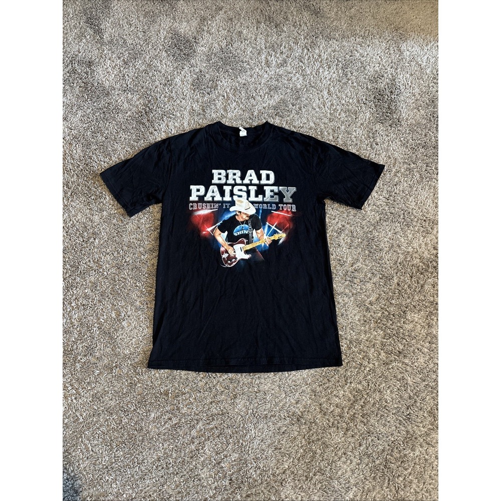 Brad Paisley Crushin It‎ World Tour T-Shirt Size Medium M Concert Band Tee